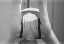 꾸준한 필라테스, 우리 일상에 스며드는 건강한 습관 a person posing for the camera